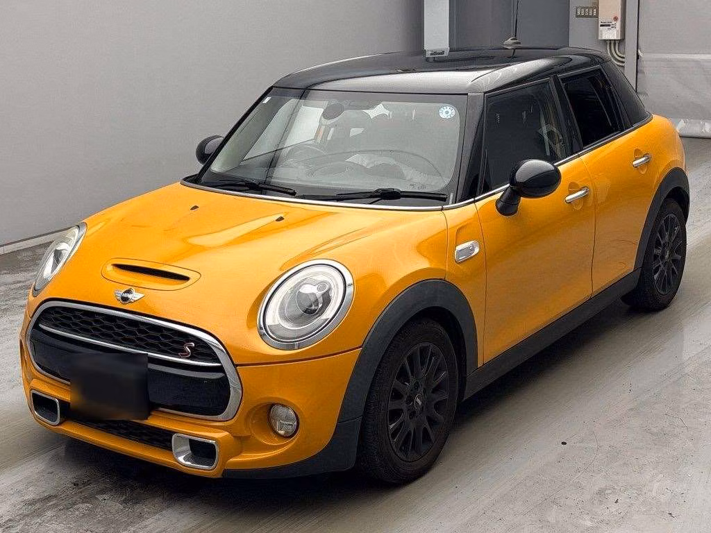 MINI HATCH