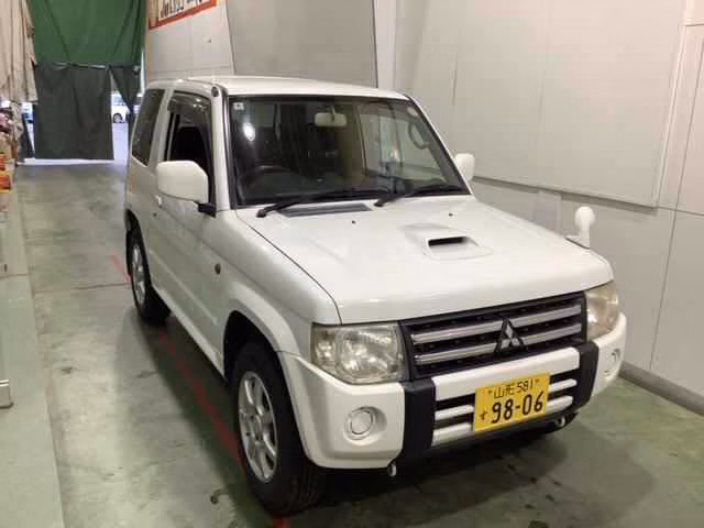 MITSUBISHI PAJERO MINI