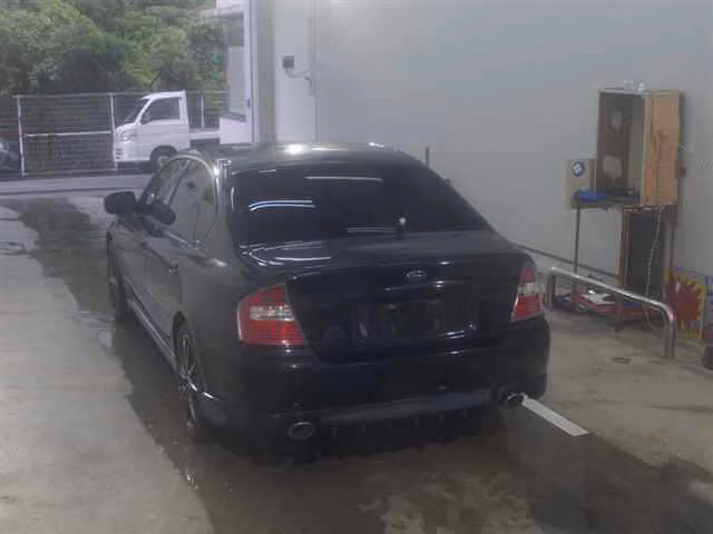SUBARU LEGACY B4