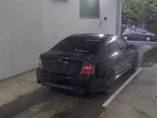 SUBARU LEGACY B4