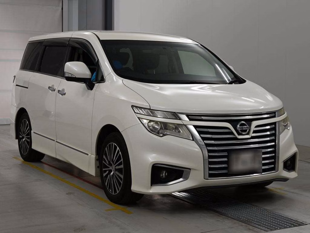 NISSAN ELGRAND