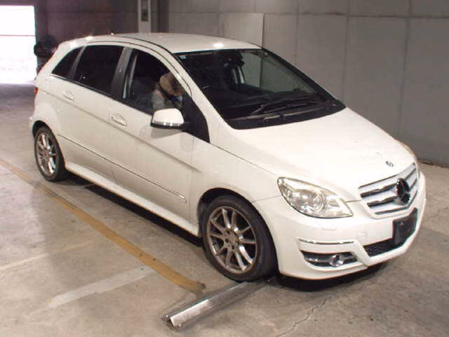 MERCEDES-BENZ B-CLASS