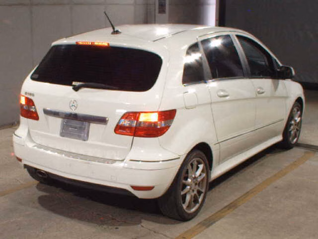 MERCEDES-BENZ B-CLASS