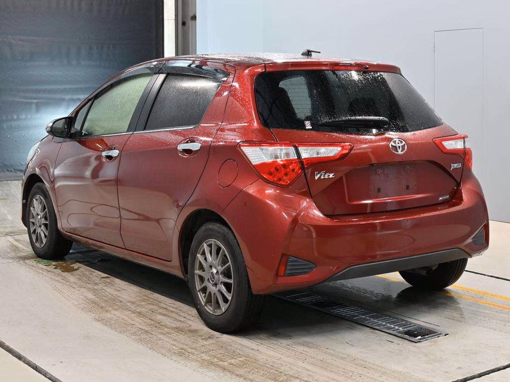 TOYOTA VITZ