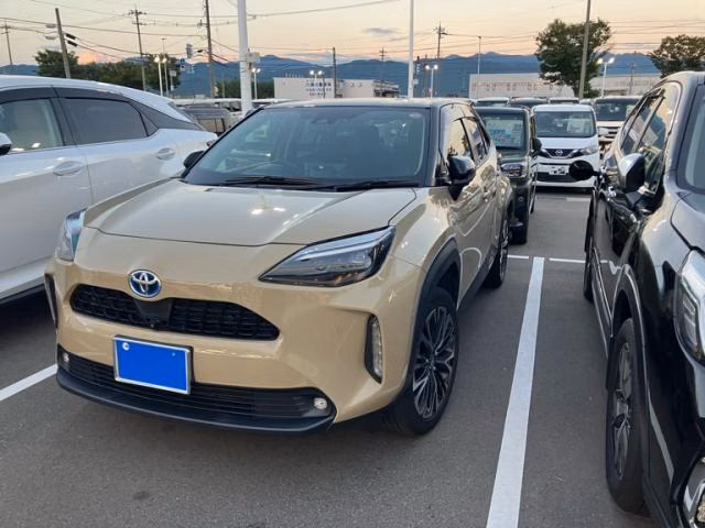 TOYOTA YARIS CROSS