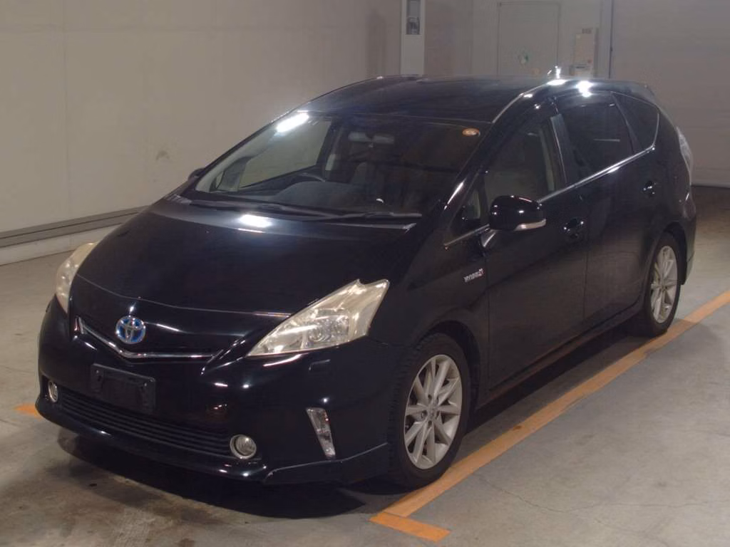 TOYOTA PRIUS ALPHA