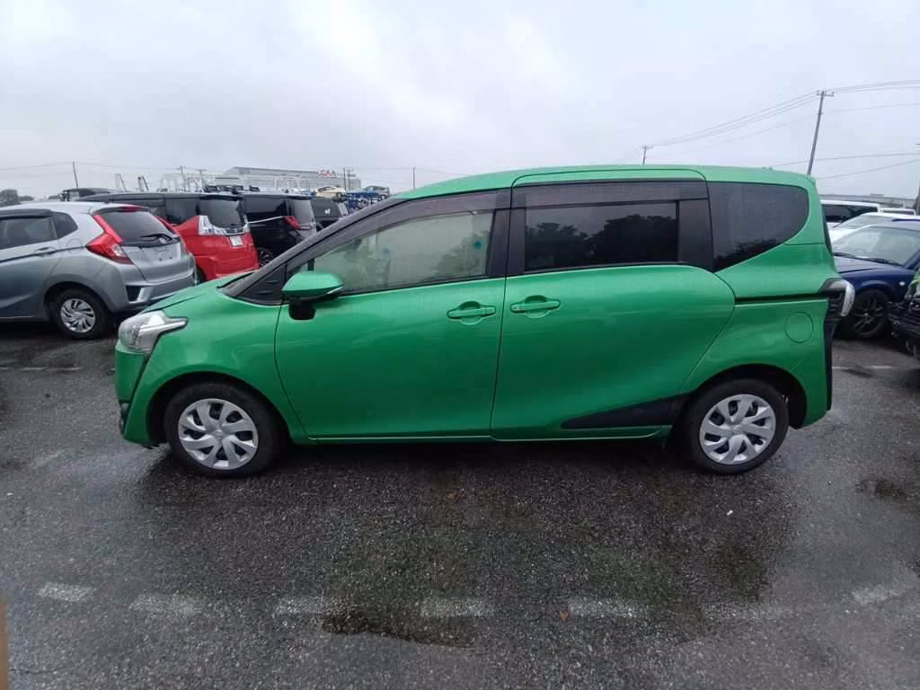TOYOTA SIENTA