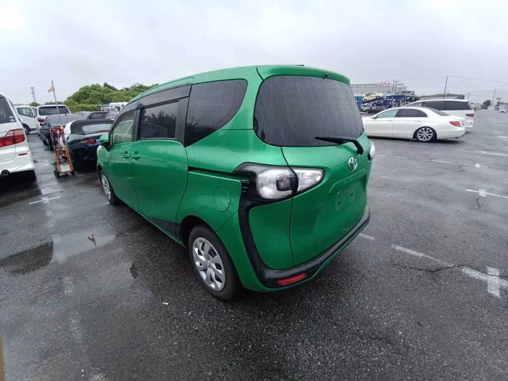 TOYOTA SIENTA