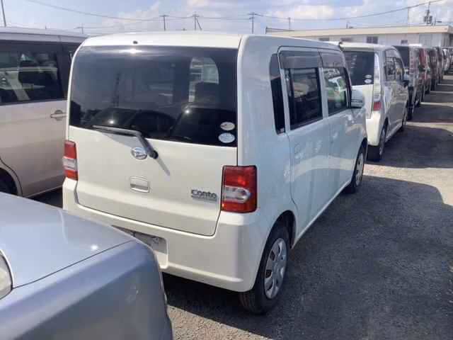 DAIHATSU MOVE CONTE
