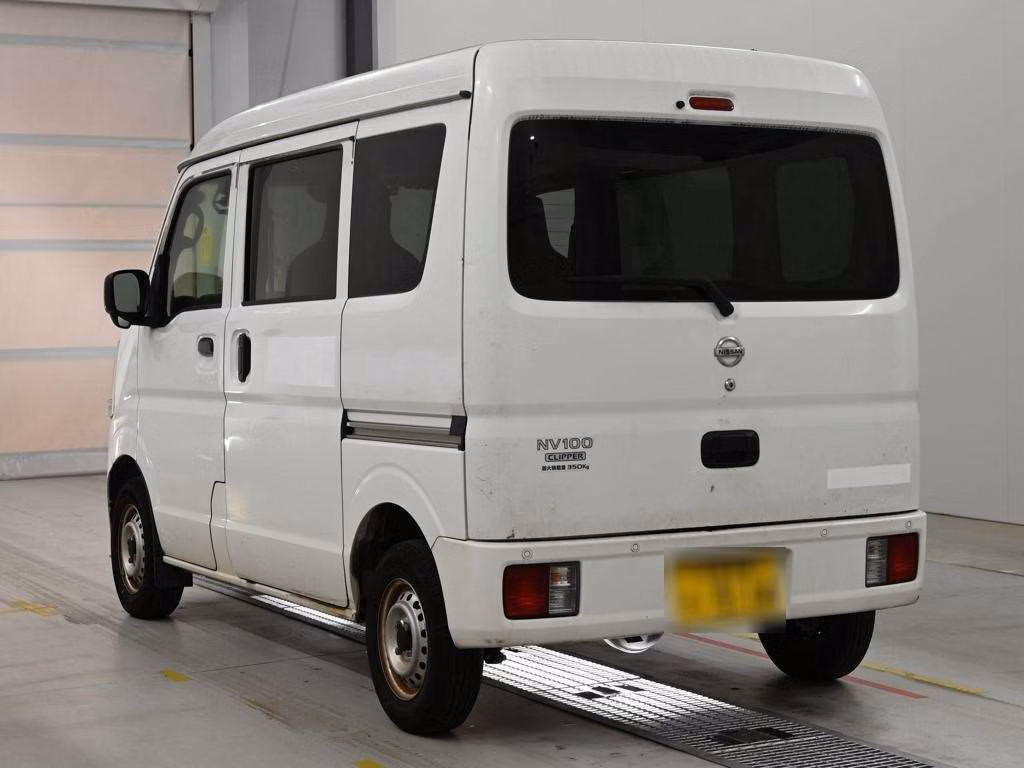 NISSAN NV100 CLIPPER