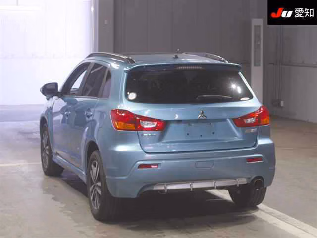 MITSUBISHI RVR