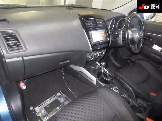 MITSUBISHI RVR
