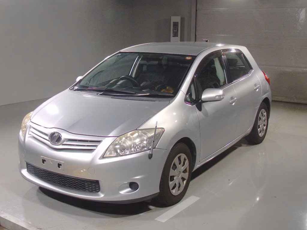 TOYOTA AURIS