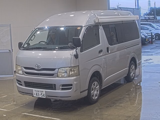 TOYOTA REGIUS ACE