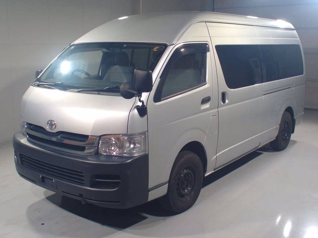 TOYOTA REGIUS ACE