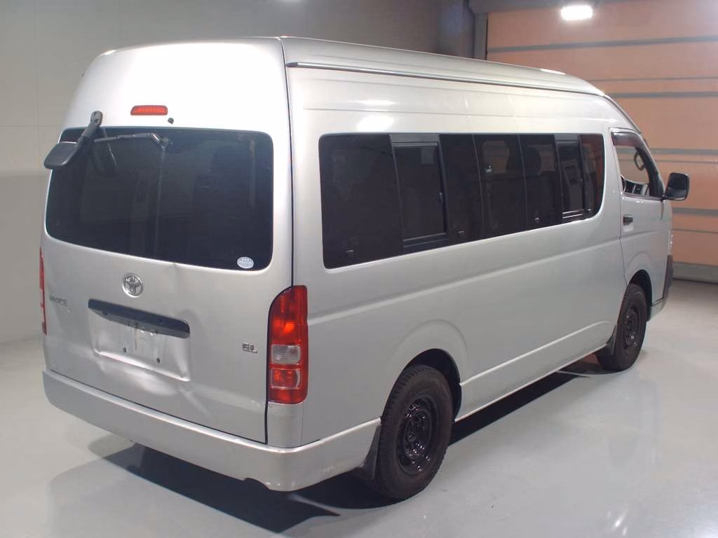 TOYOTA REGIUS ACE