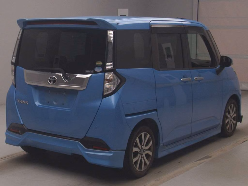 TOYOTA TANK