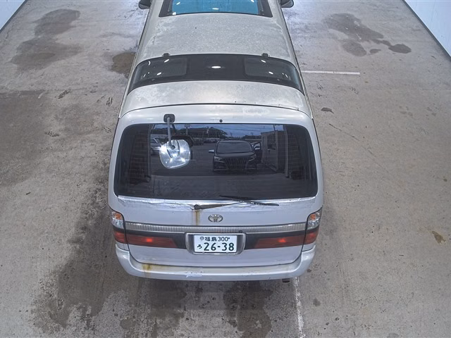 TOYOTA HIACE