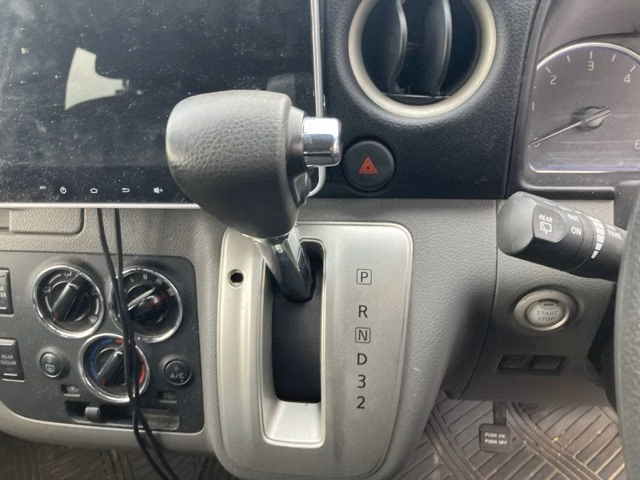 NISSAN NV350 CARAVAN