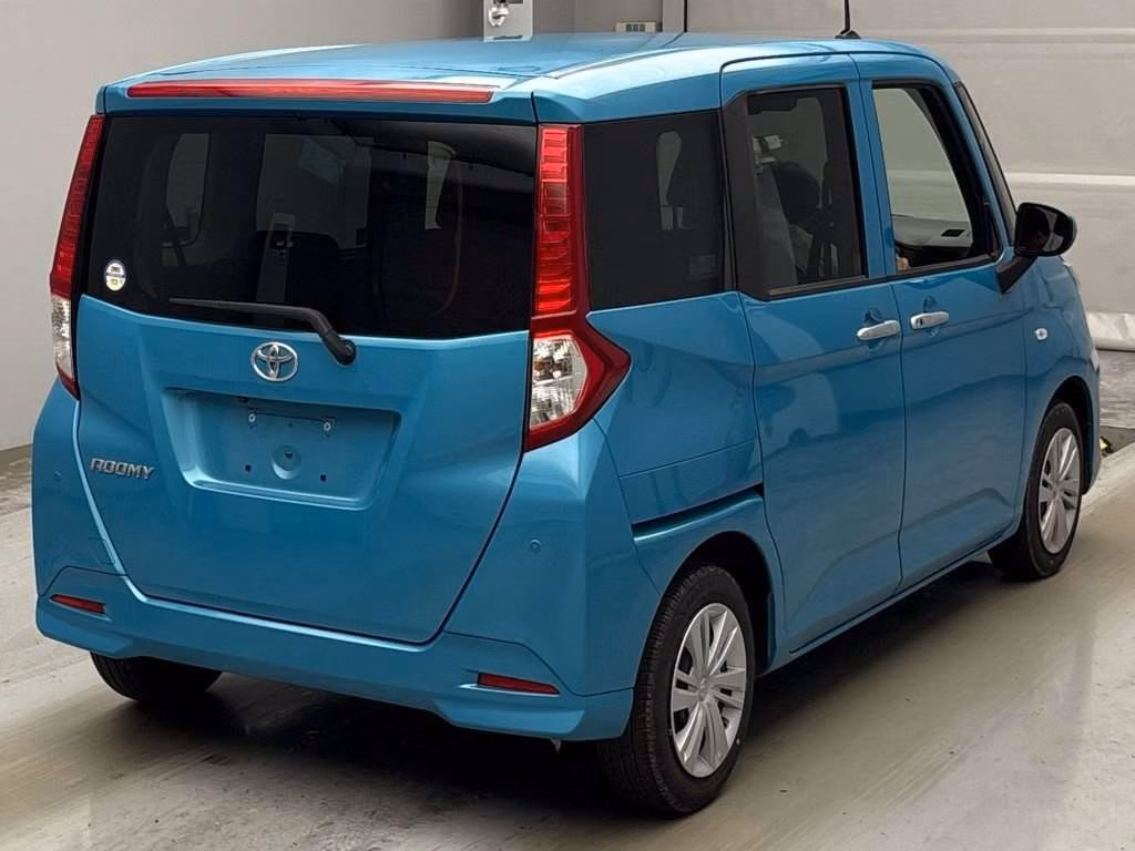 TOYOTA ROOMY
