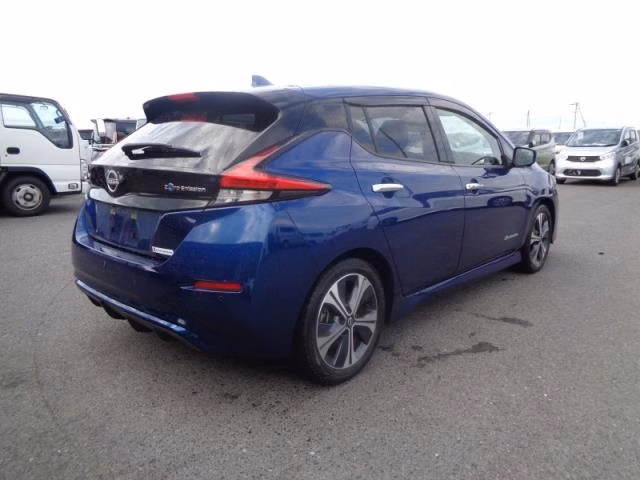 NISSAN LEAF