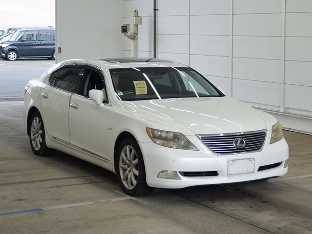 Lexus LS600h