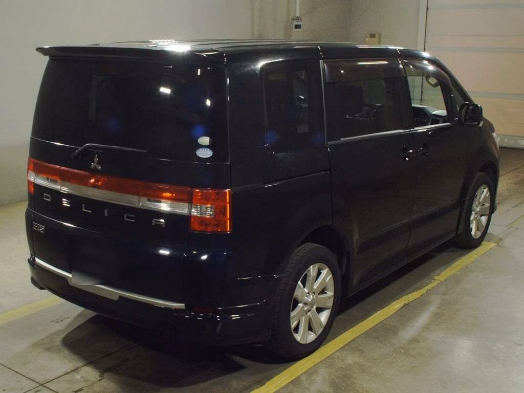 MITSUBISHI DELICA D:5