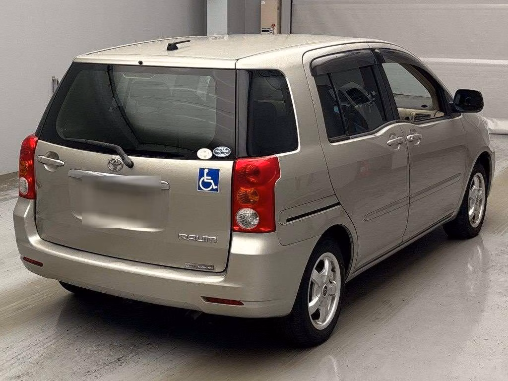 TOYOTA RAUM