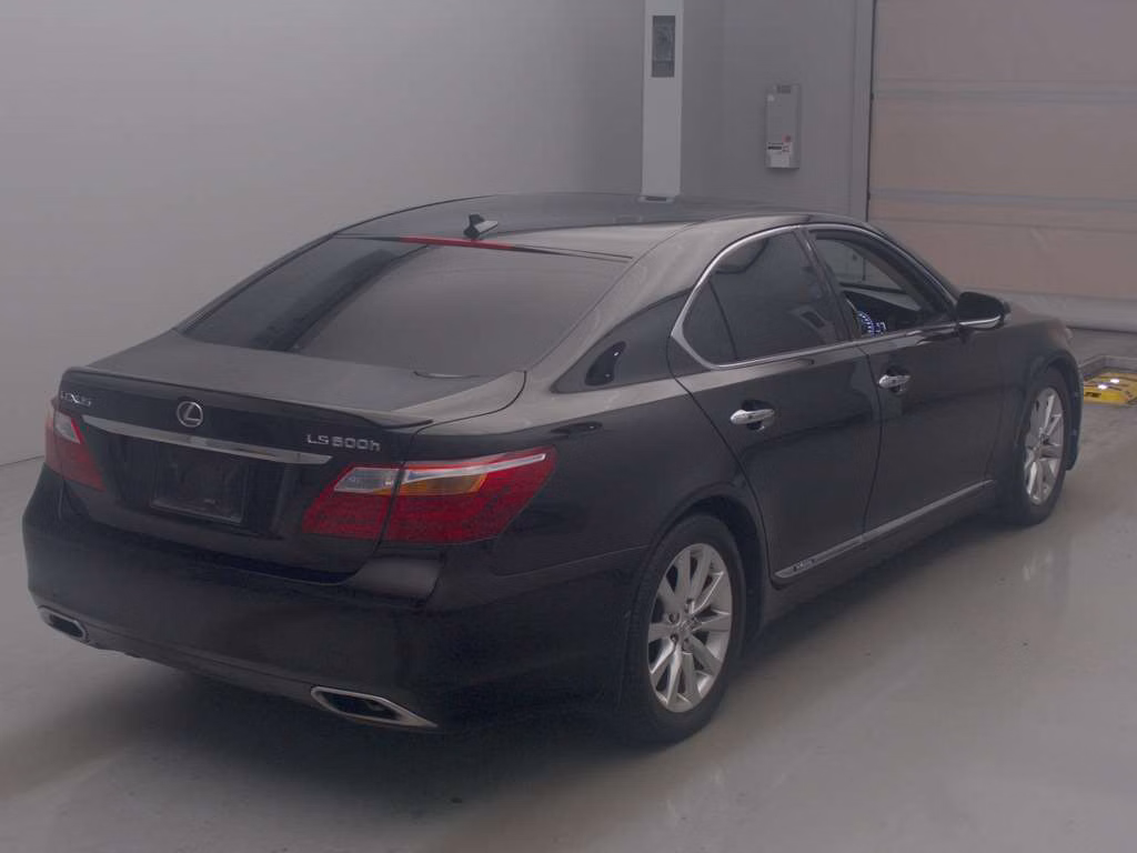LEXUS LS600H