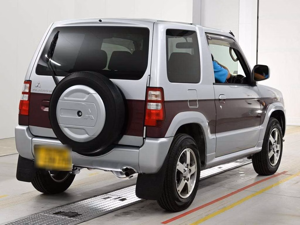 MITSUBISHI PAJERO MINI