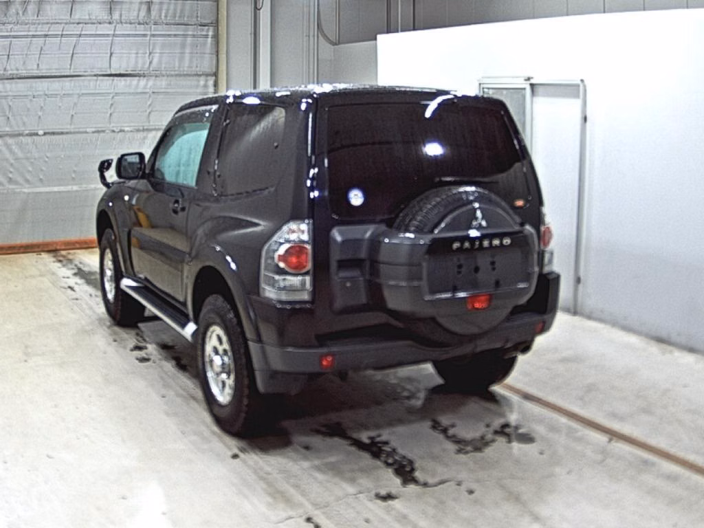 MITSUBISHI PAJERO