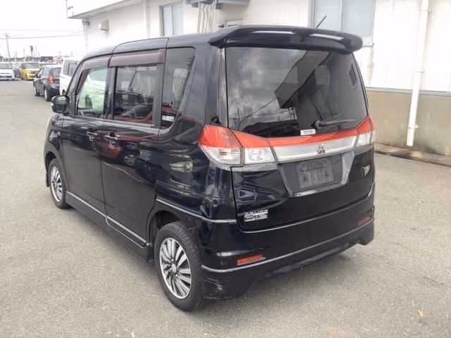 MITSUBISHI DELICA D:2