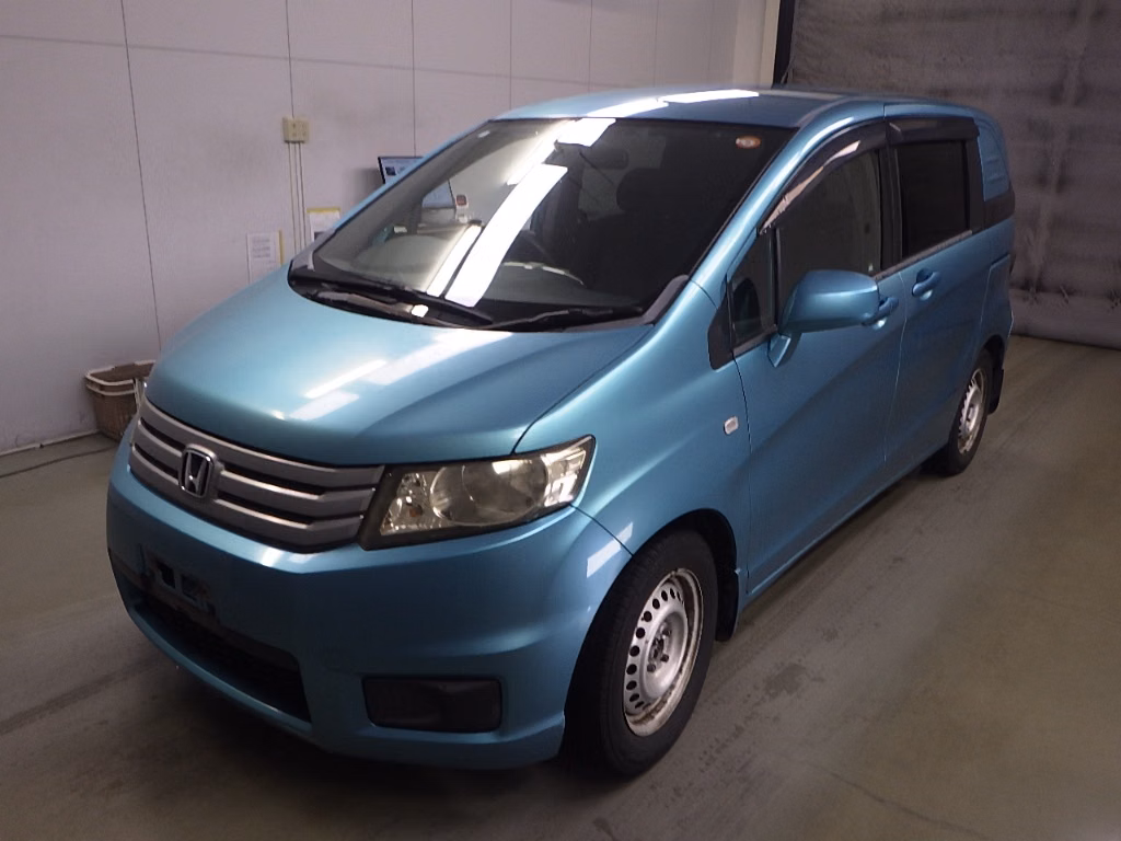 HONDA FREED SPIKE