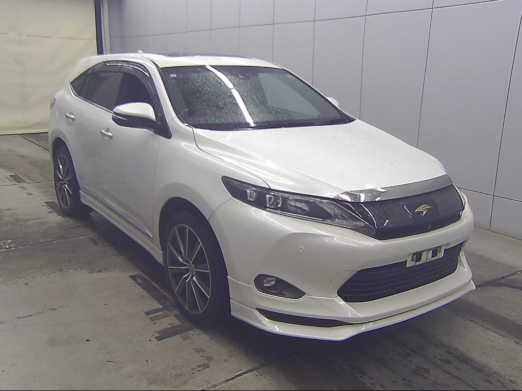 TOYOTA HARRIER