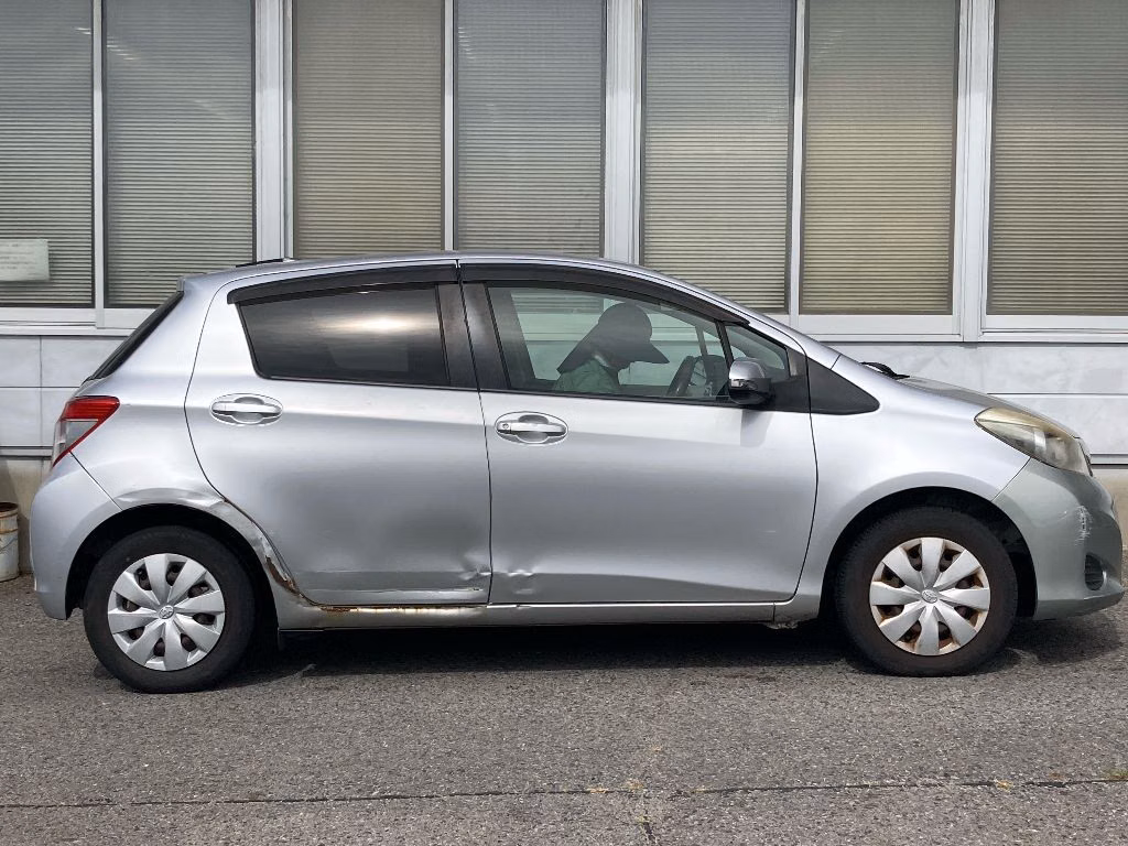 TOYOTA VITZ