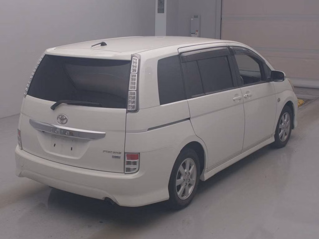 TOYOTA ISIS