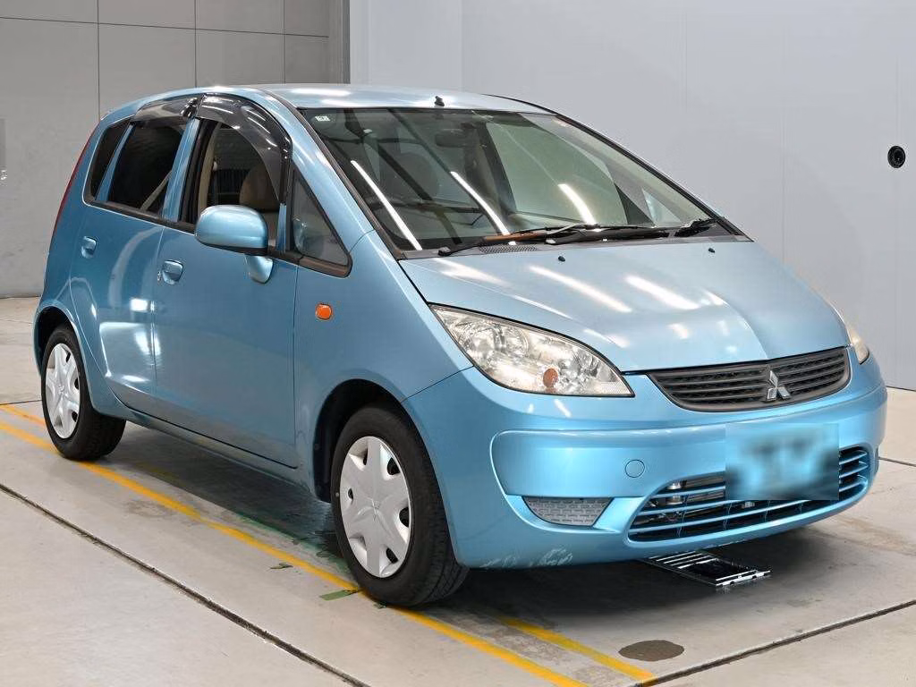 MITSUBISHI COLT