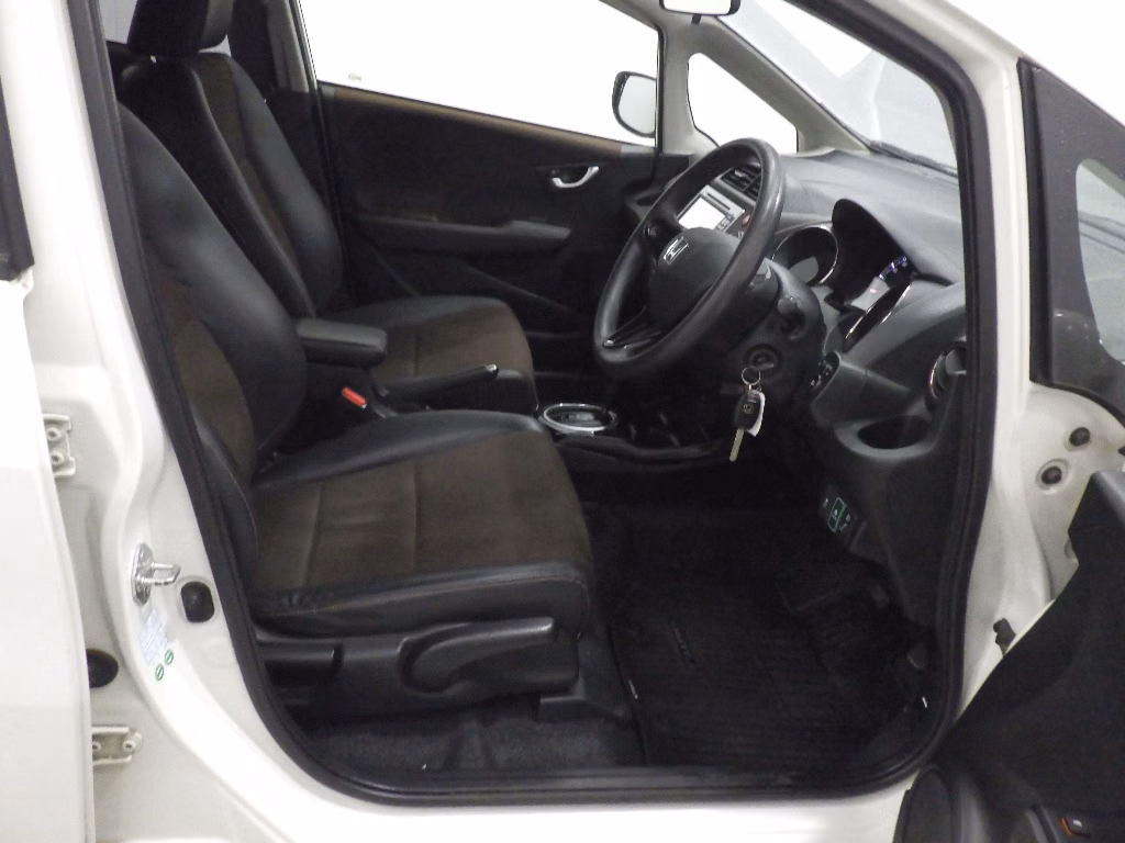 HONDA FIT SHUTTLE