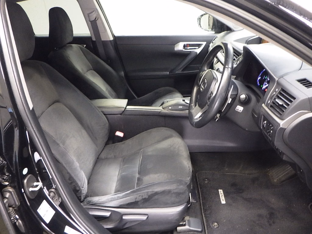 LEXUS CT200H