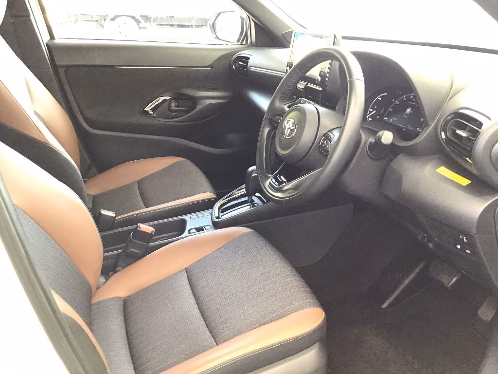 TOYOTA YARIS CROSS