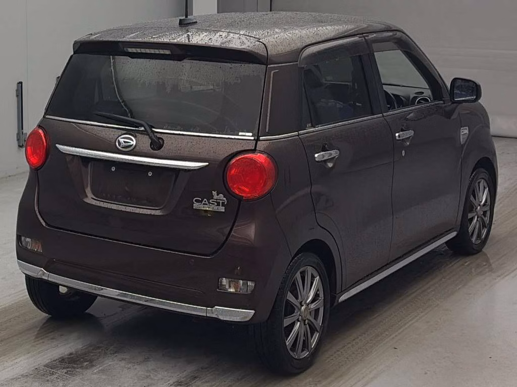 DAIHATSU CAST