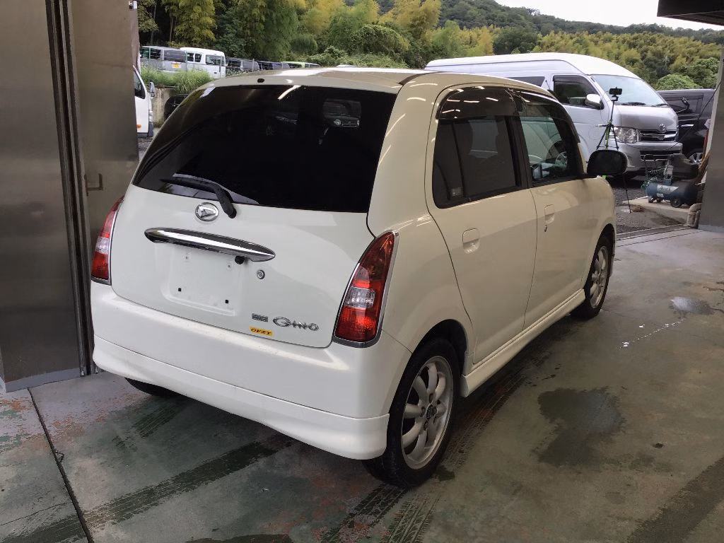 DAIHATSU MIRA GINO