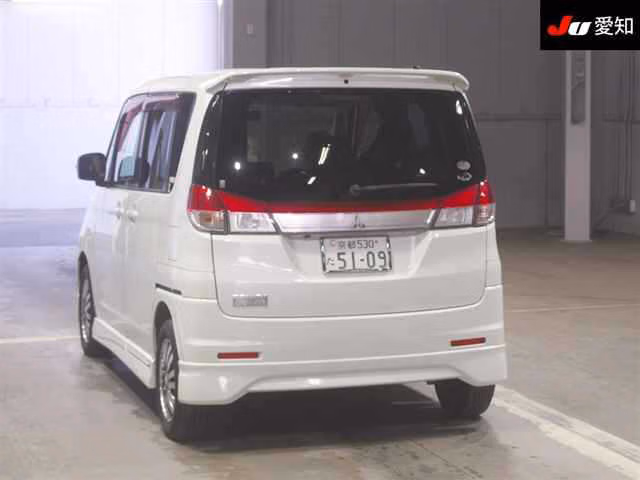 MITSUBISHI DELICA D:2