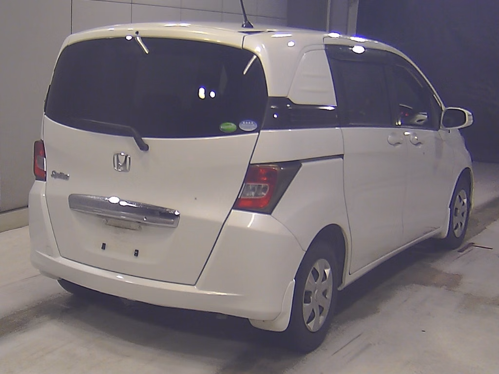 HONDA FREED SPIKE