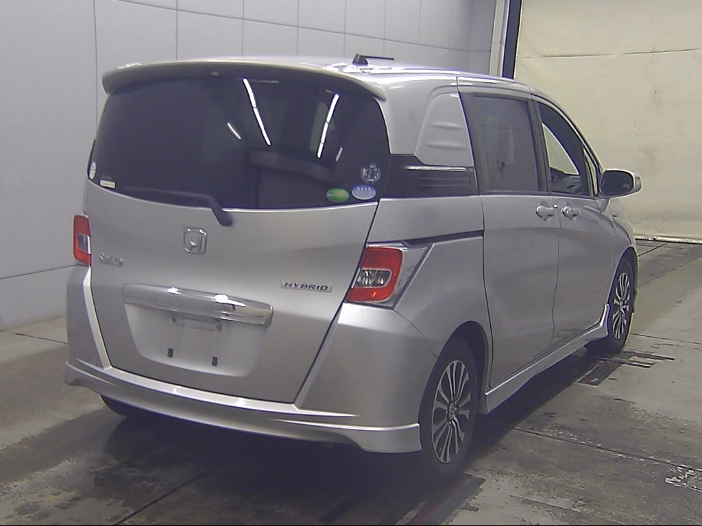 HONDA FREED SPIKE