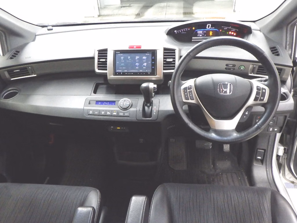 HONDA FREED SPIKE
