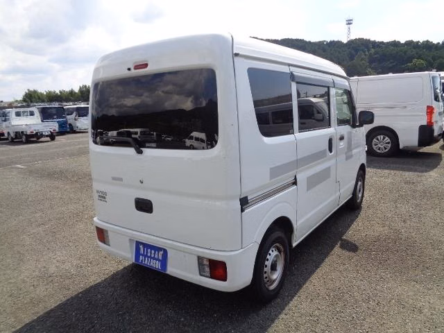 NISSAN NV100 CLIPPER