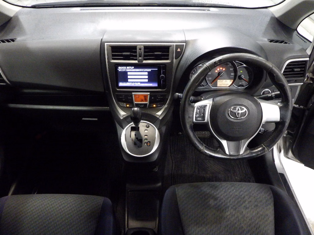 TOYOTA RACTIS