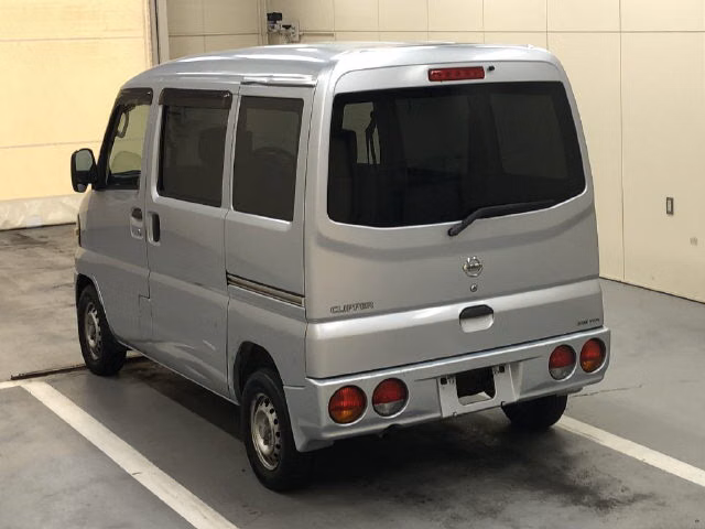 NISSAN CLIPPER
