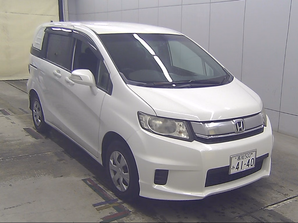 HONDA FREED SPIKE